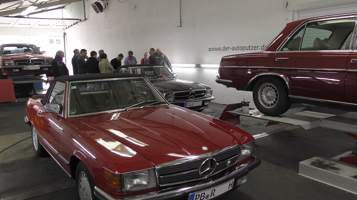 Mercedes Benz R107 Clubtreffen beim Autoputzer Gütersloh. Möchten auch Sie ein Treffen beim Autoputzer? Anrufen!