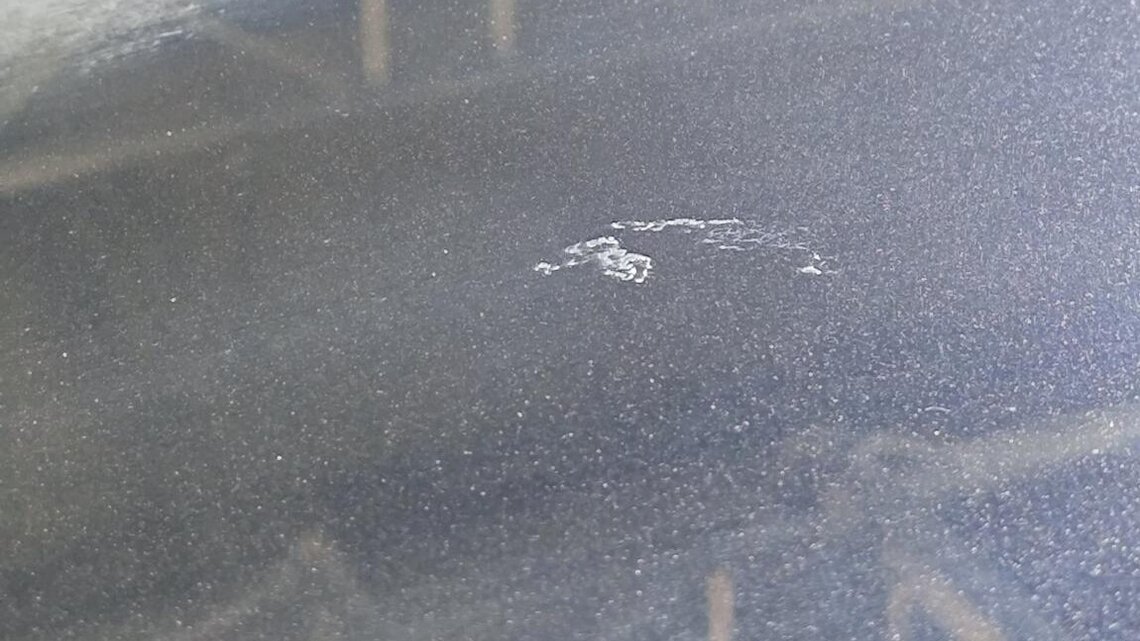 Vogelkot Schaden auf dem Autolack reduziert