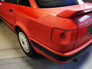 Lackaufbereitung am Audi 80 direkt beim Profi ArtmiC Car Clean