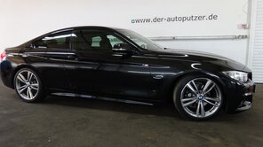 Dieser 4er Bmw ist vom Lack her eigentlich im top Zustand gewesen, sollte jedoch vom Autoputzer nochmal aufbereitet werden, dem Kunden war es das Wert!