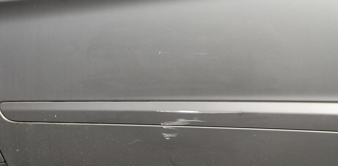 Lackschaden am Mercedes - dieser Schaden sollte hochwertig repariert werden