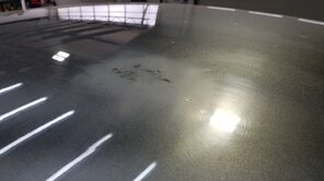 Tiefe Lackdefekte auf dem Autodach