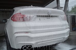 Schonende Hand-Schaum-Wäschen erhältlich beim Autoputzer ® Bobenheim – Roxheim