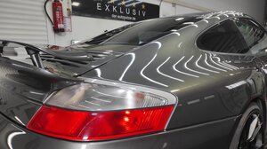 Porsche 911 Seitenwand RE nach Keramikversiegelung beim Autoputzer